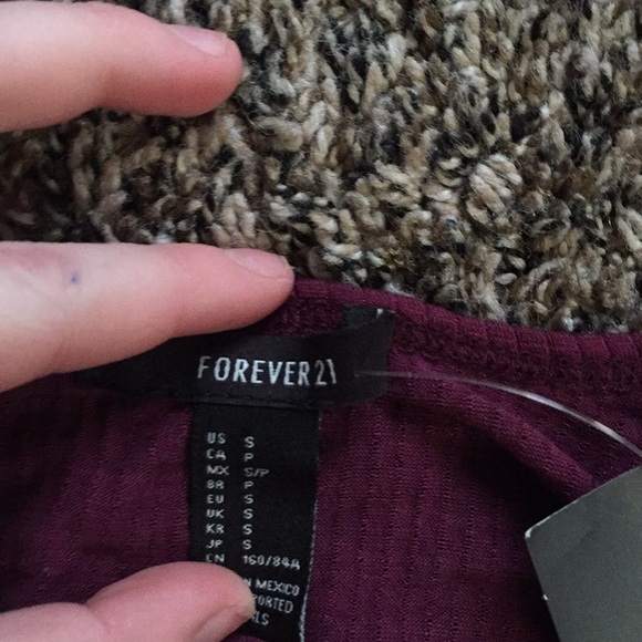 Forever 21 small tight cropped long sleeve shirt - Picture 2 of 3